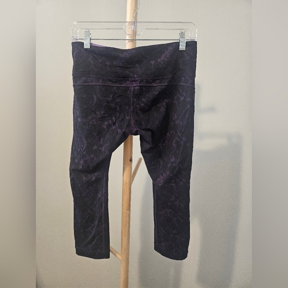 Lululemon Yeah Yoga Leggings, Size 8 - Picture 9 of 9